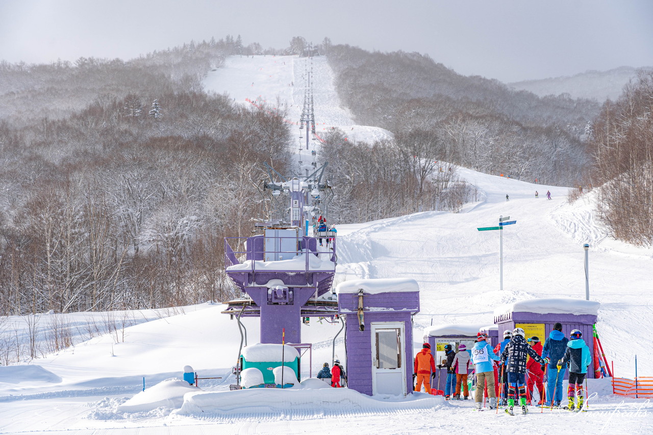 朝里川温泉スキー場　NEWイエローリフト運行開始。そして、新コースも開放間近…。今、北海道で一番“HOT”なスキー場は『ASARI』です！